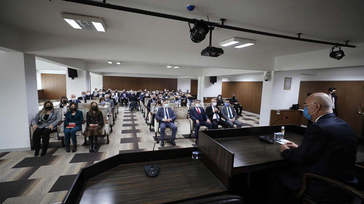 Başkan Yaşar'dan sıkı tasarruf talimatı