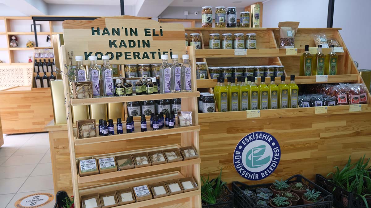 Han'ın Eli Kadın Kooperatifi'nin ürünleri market raflarında