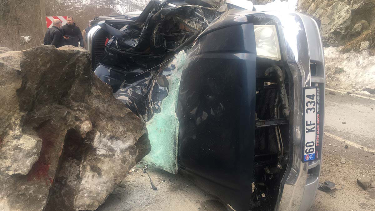 Heyelanda ölen 4 kişi toprağa verildi