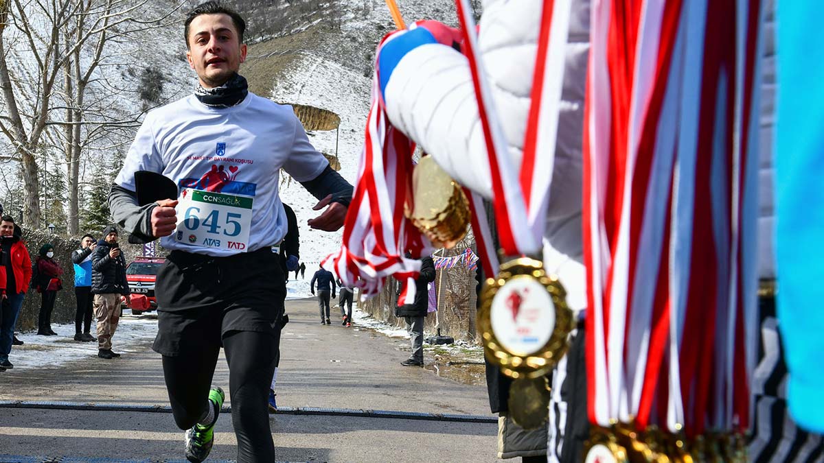 Eymir'de 14 Mart Tıp Bayramı Koşusu