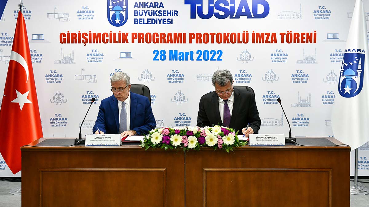 Genç bilişimcilerin önü açılıyor