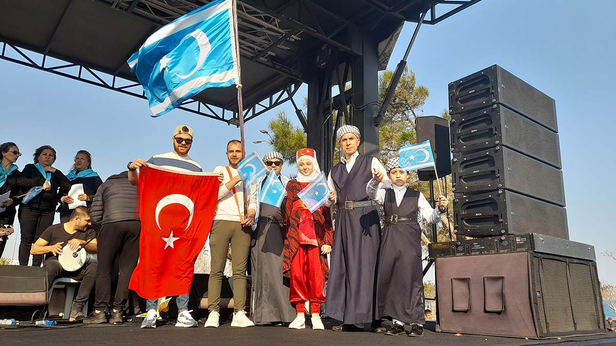 Irak Türkleri Nevruz Bayramı’na Renk Kattı