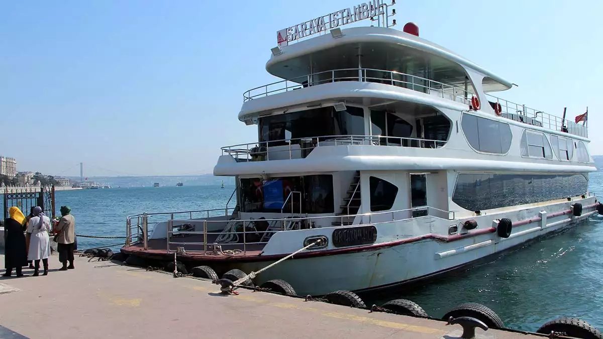 İstanbul'un hazineleri sergisi teknede yapıldı