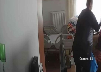 Kadıköy'de bakıcı dehşeti kamerada