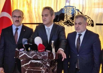 Kararlı bir şekilde yüz yüze eğitime devam