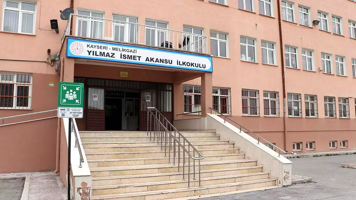 Kayseri'de 220 öğrenci zehirlendi