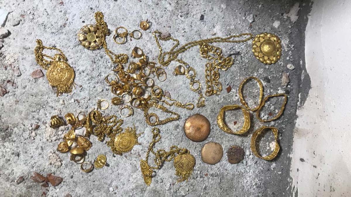 Kuyumcuyu soyan şüphelilerden 4'ü tutuklandı