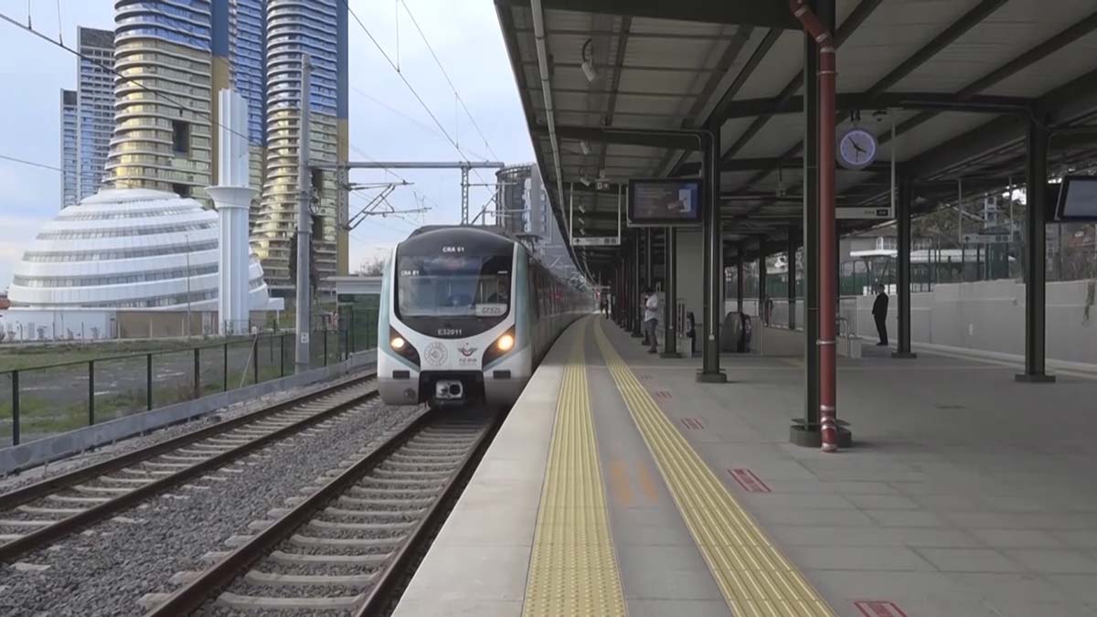 Marmaray'da günlük yolcu rekoru
