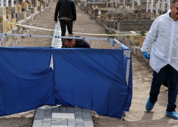 Mezarlıkta kadın cesedi bulundu