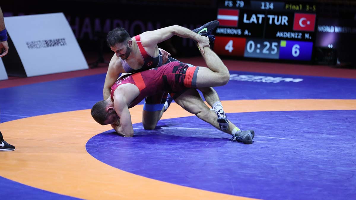 Muhammet Akdeniz bronz madalyayı kazandı