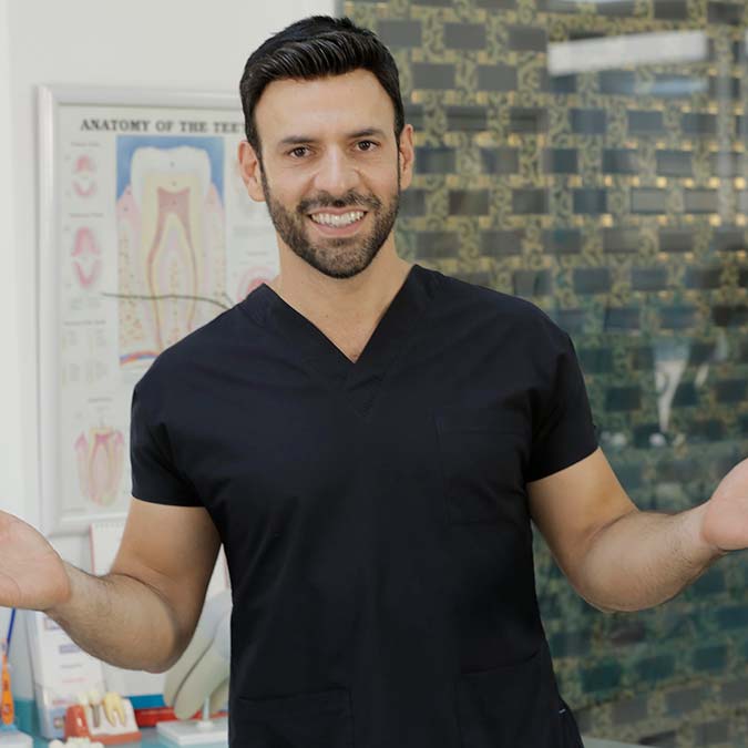 Dt. Pertev Kökdemir çocuğunuz dişini kaybettiğinde ne yapmalı? çocuğunuzun diş değişim dönemi ile başa çıkmasına yardımcı olacak 3 ipucu verdi.