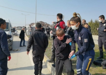 Öğrenci servisi ile minibüs çarpıştı: 4 yaralı