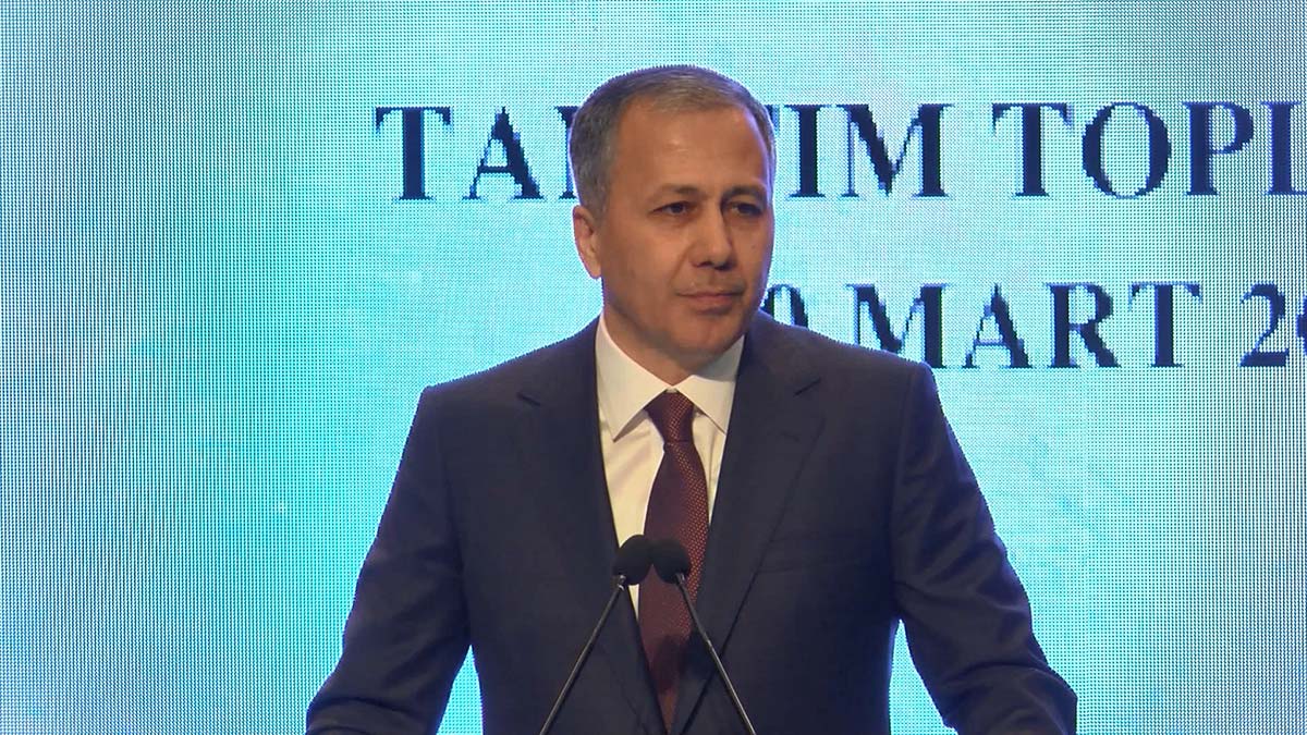 Oturup, dua ederek depremi bekleyemeyiz