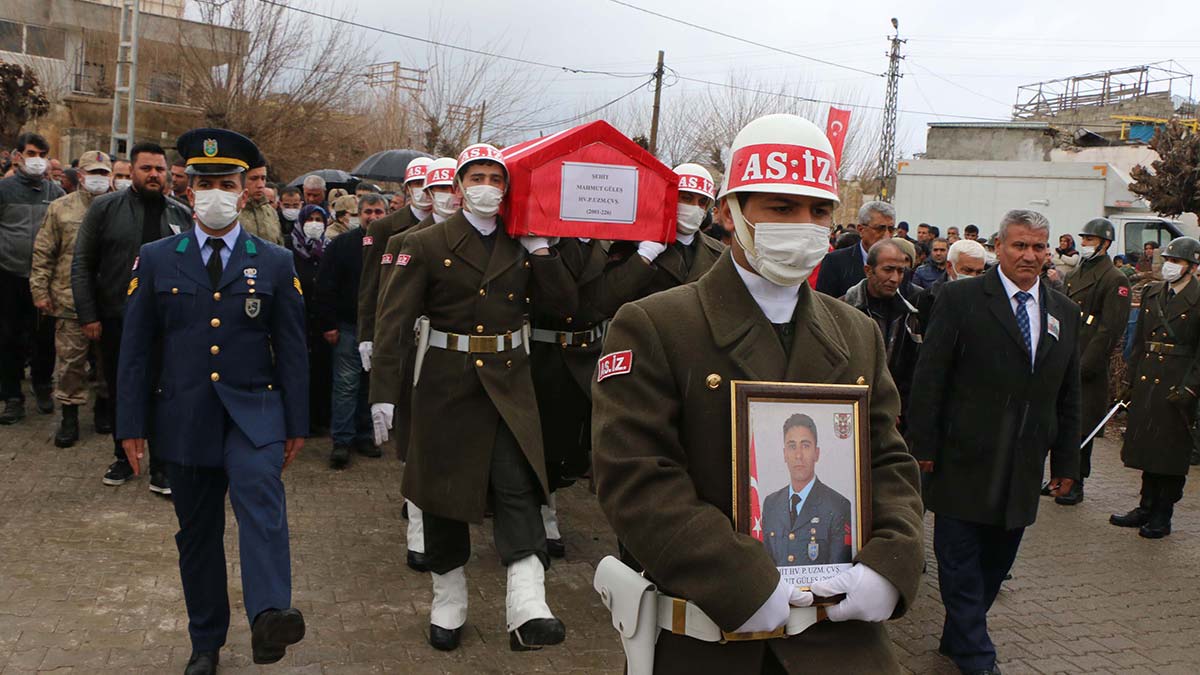 Şehit Uzman Çavuş Mahmut Güleş'e son veda
