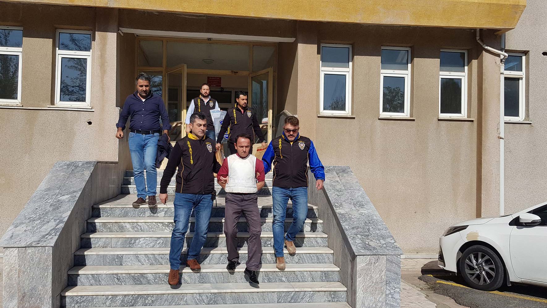 Sevgilisini 45 bıçak darbesiyle öldürdü