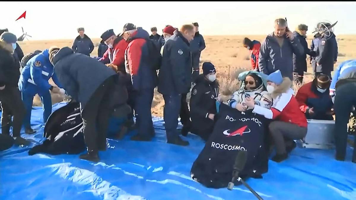Soyuz MS-19 astronotları, Dünya’ya döndü