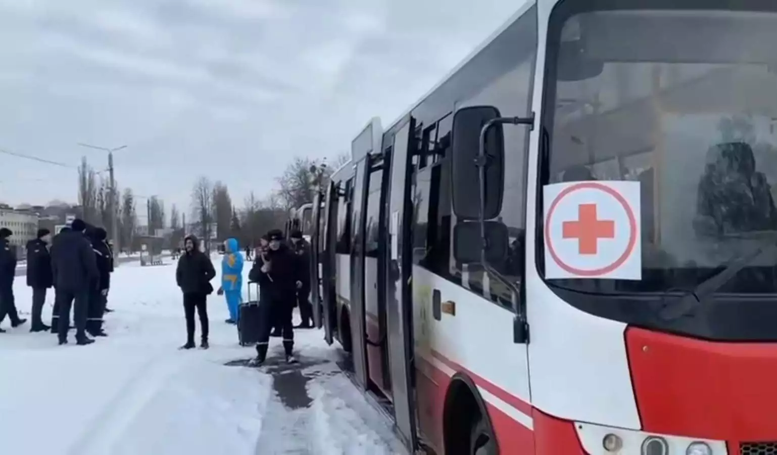 Tahliye edilen vanlı öğrenci, ailesine kavuştu