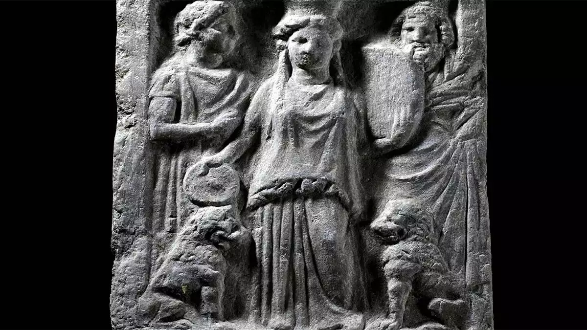 Tarihi ana tanrica steli ilk kez sergide 1 - kültür ve sanat - haberton