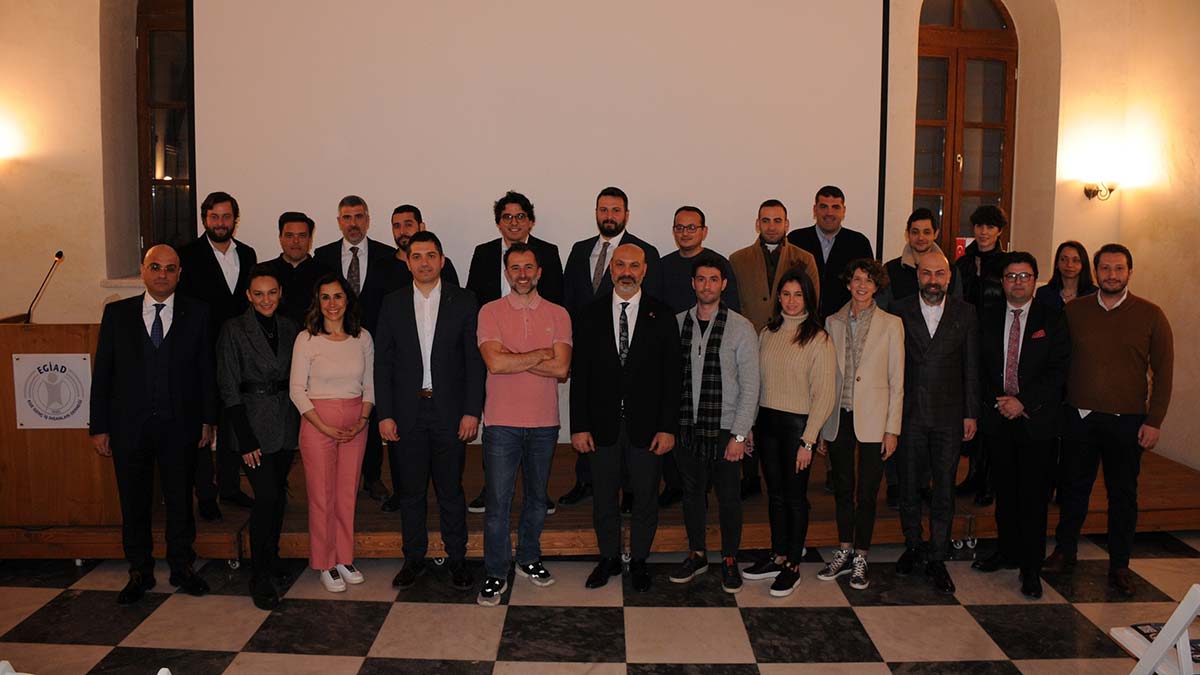 Pandemiden bu yana yeni çalışma modellerine uyum sağlama konusunda adım atan iş dünyasının liderlerinden EGİAD Metaverse'e geçti.