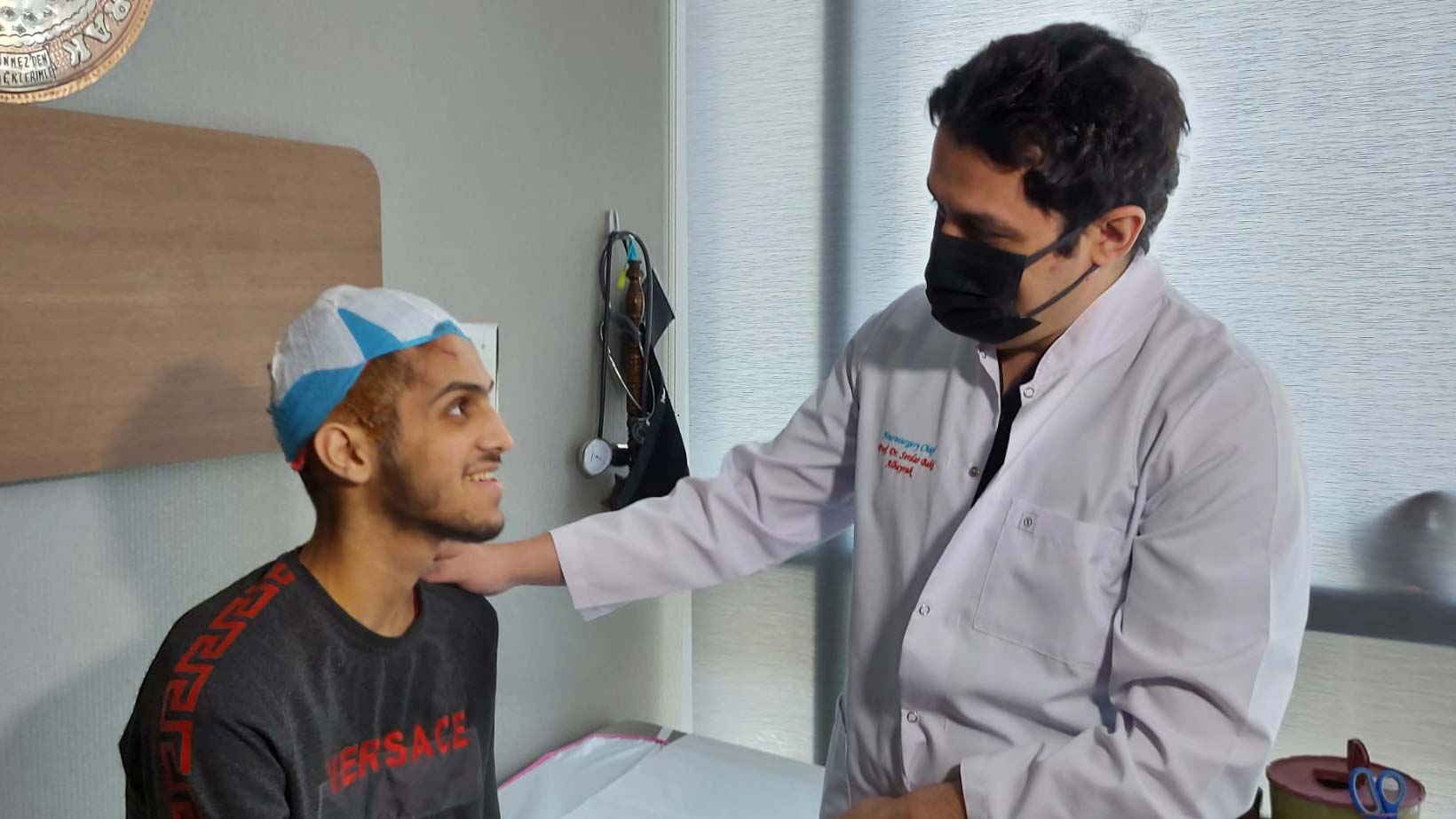 Türk hekimlerinin ameliyatıyla sağlığına kavuştu