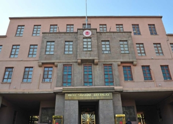 Türk ve Fransız savunma bakanlıkları görüştü