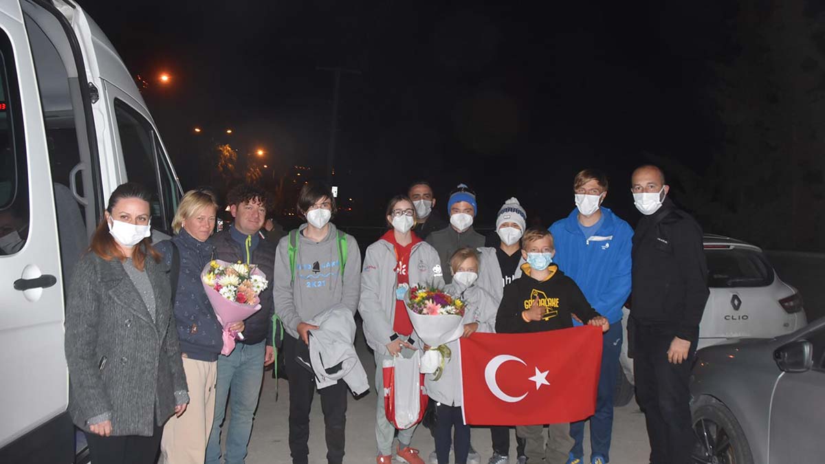 Ukrayna'ya dönemeyen minik sporcular Bodrum'da