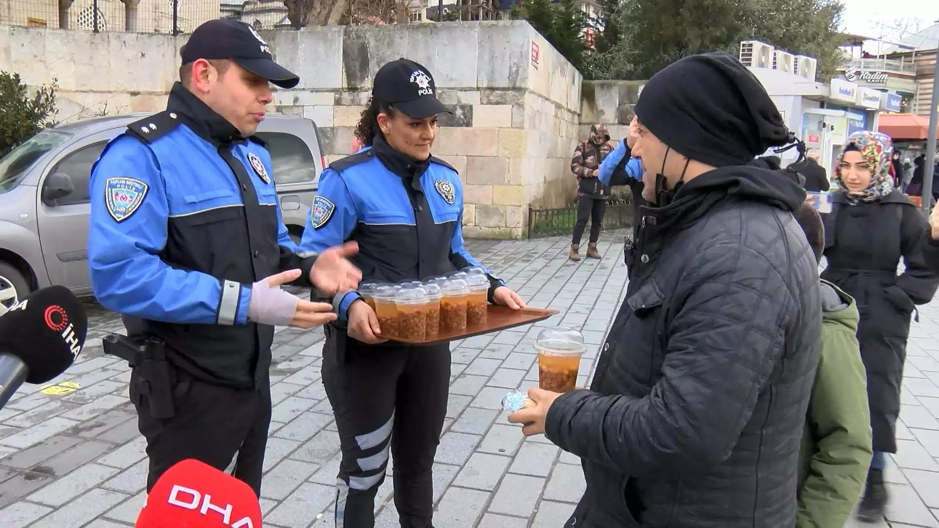 Üsküdar'da çanakkale menüsü dağıtıldı