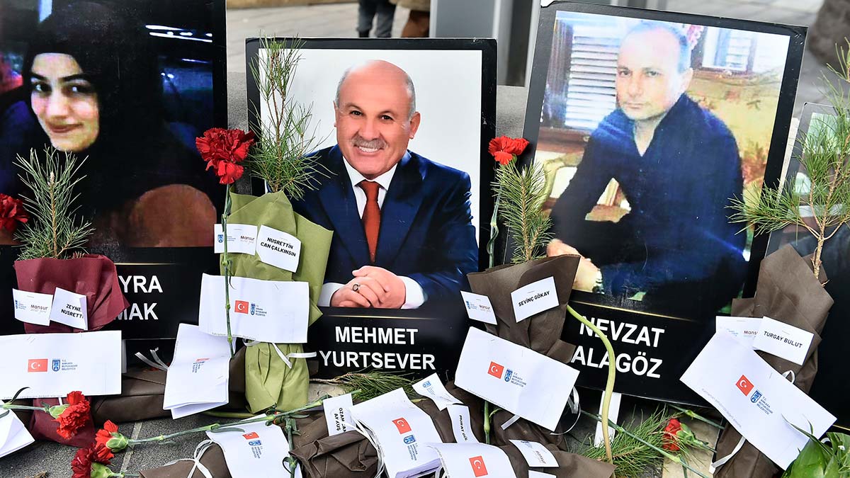 13 Mart 2016’da Kızılay Güvenpark'ta terör saldırısında yaşamını yitiren 36 vatandaş düzenlenen törenle anıldı.