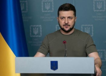 Zelenski, Mariupol'de askeri araçlara ihtiyaç var
