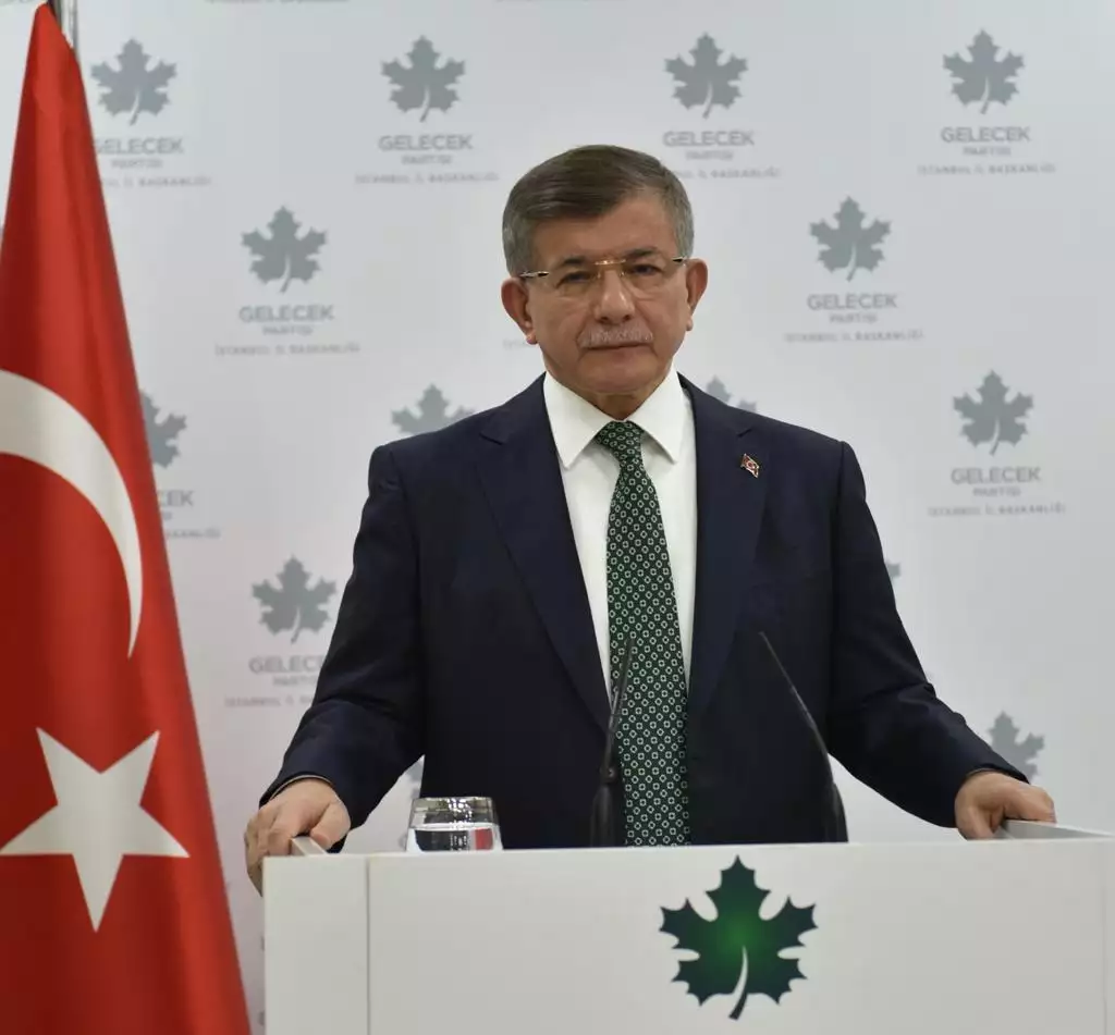 Gelecek partisi genel başkanı prof. Dr. Ahmet davutoğlu'ndan tarihi çağrı; davutoğlu, düzenlediği basın toplantısı ile partisinin gündeme ilişkin görüşlerini açıkladı.