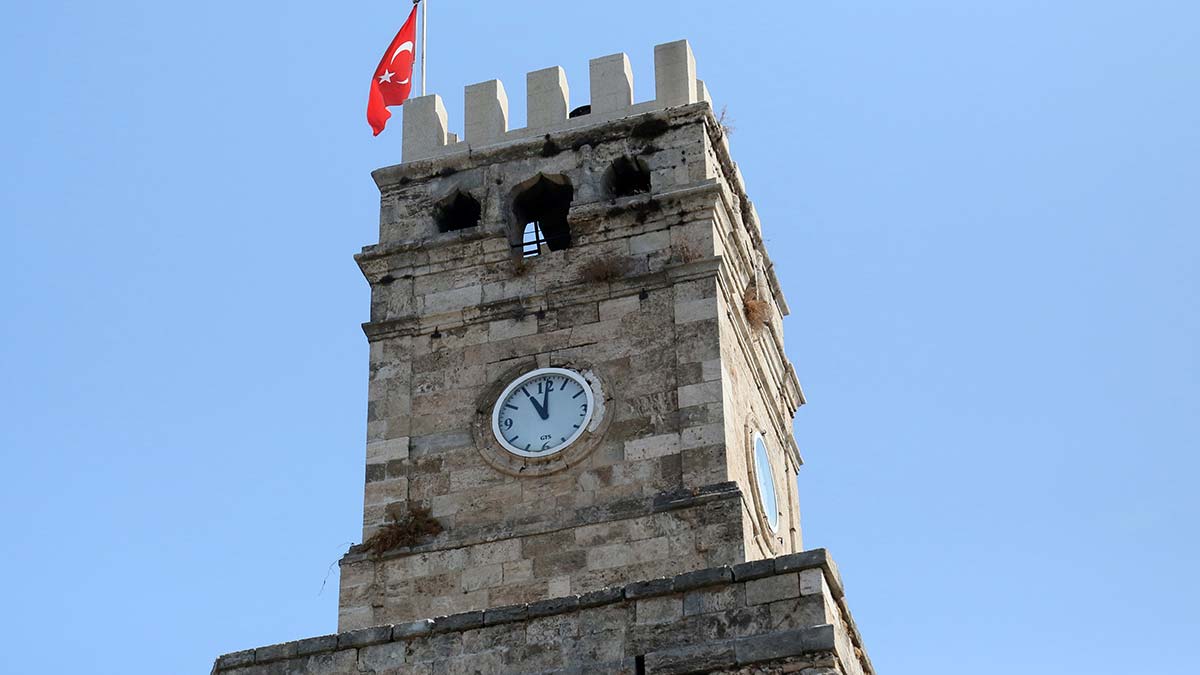 Saat Kulesi'nde restorasyon çalışması başladı