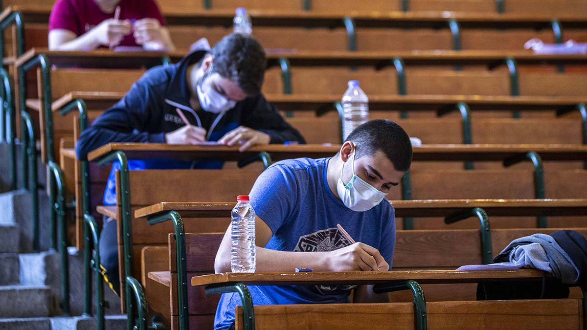 Büyükşehir, YKS'ye girecek öğrencilerin sınav ücretini karşıladı