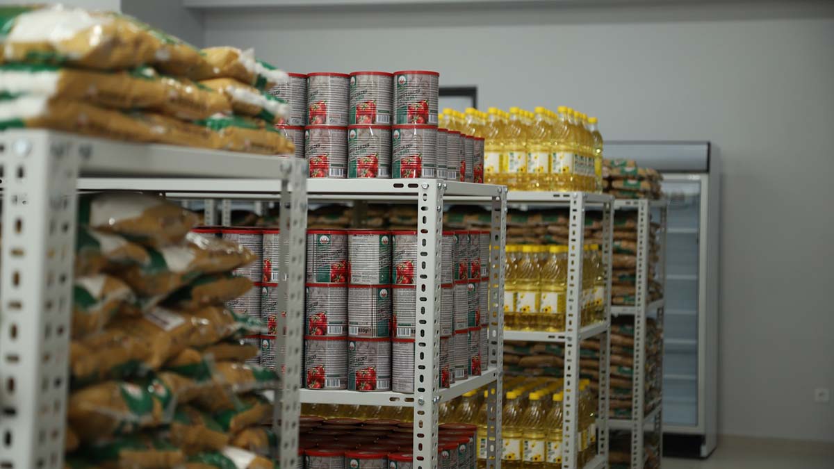 Aşevi ve Gıda Bankası'ndan 3 bin kişiye sıcak yemek