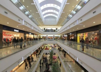 İstanbul'da AVM'ler 12.00 19.00 saatleri arasında çalışacak