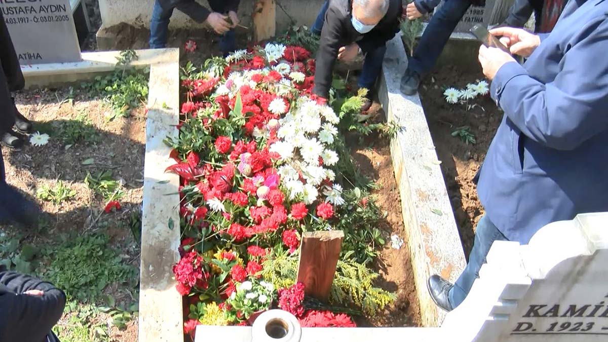 Aydın Engin defnedildi