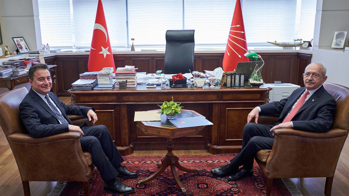 Ali Babacan Kılıçdaroğlu'nu ziyaret etti
