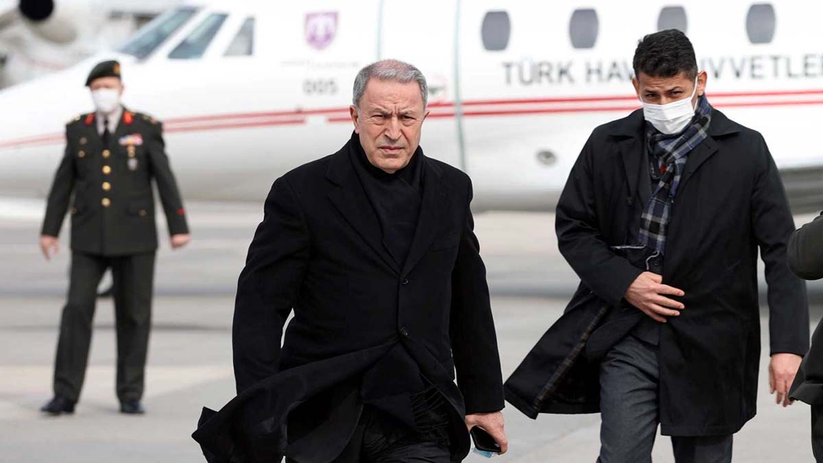 İki uçağımız Borispol Havaalanı'nda bekliyor