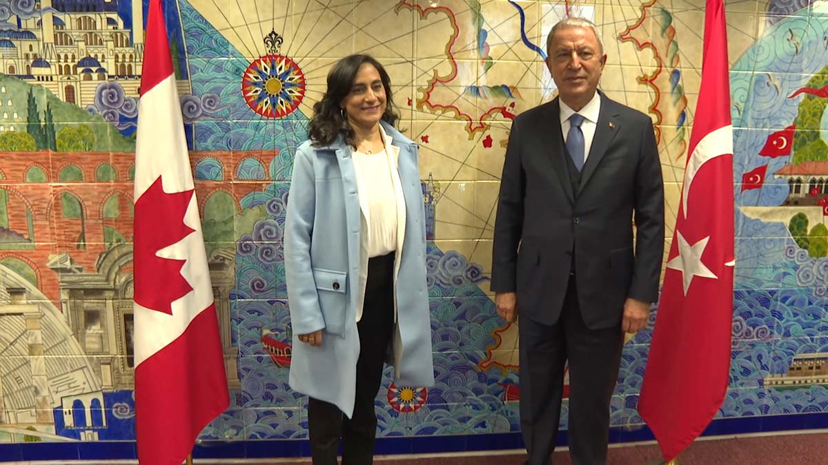 Hulusi Akar Anita Anand ile görüştü