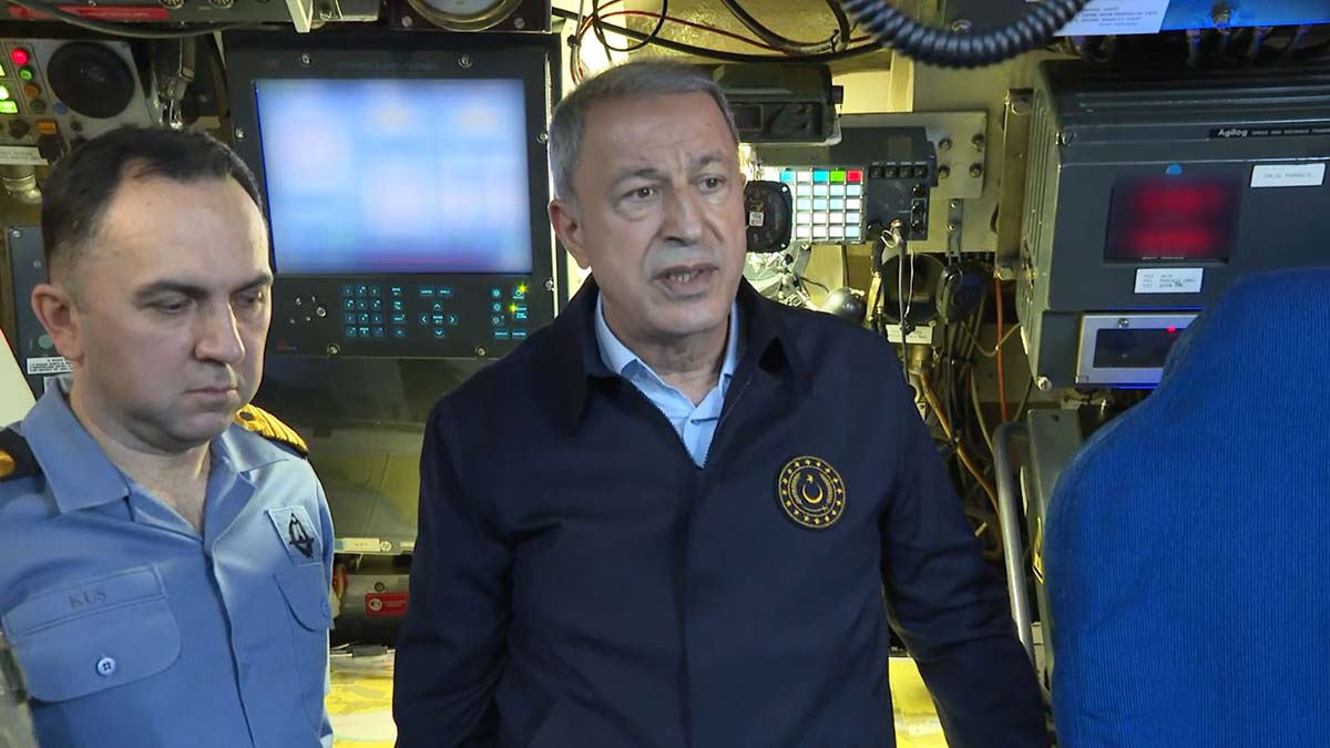 Bakan Akar, milli torpido Akya'nın ilk atışını yaptı