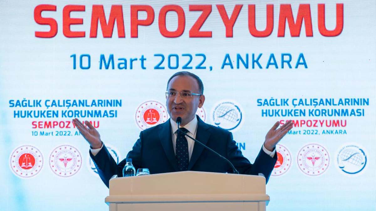 Hekimlerimiz de hakimlerimiz gibi korunmalı