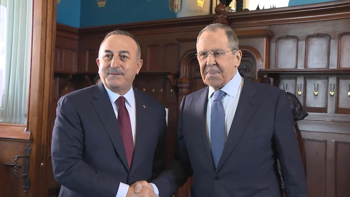 Mevlüt Çavuşoğlu Sergey Lavrov ile görüştü