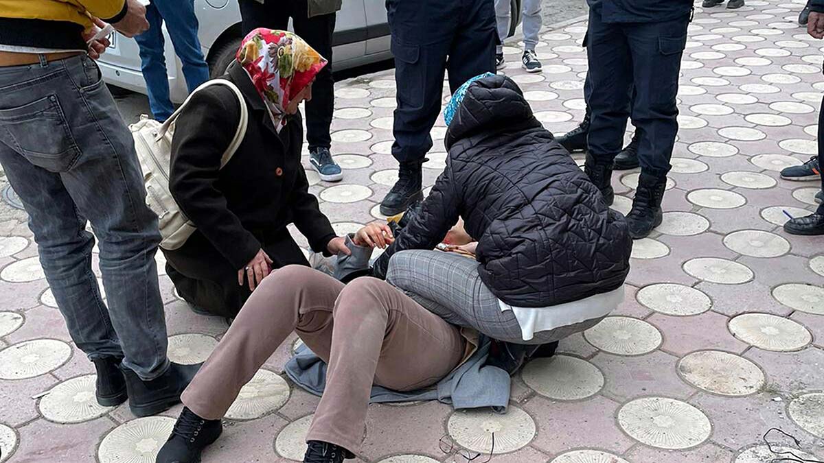 Boşandığı eşini bıçaklayacağını sosyal medyadan duyurmuş