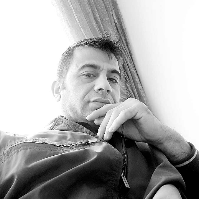 Boşandığı eşini bıçaklayacağını sosyal medyadan duyurmuş