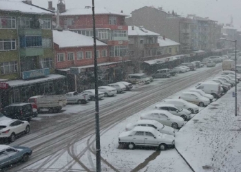 9 ilçede okullarda eğitime kar engeli