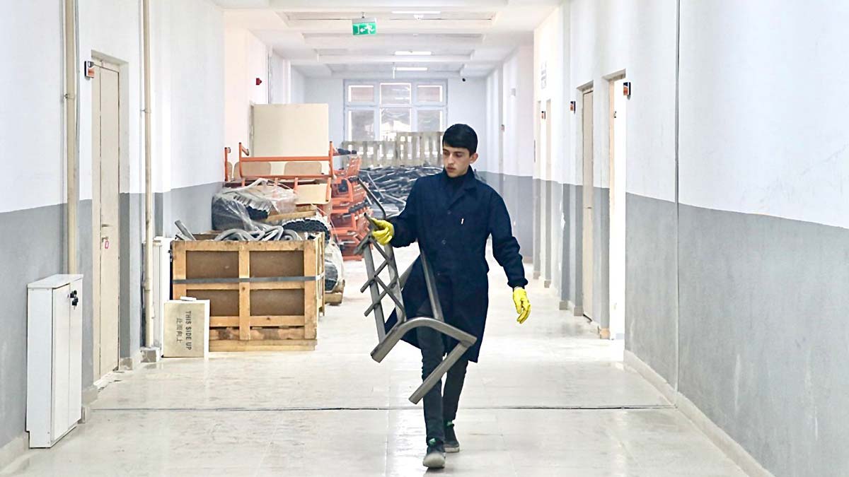 Aziz Sancar Eğitim Kampüsü'nün sıralarını öğrenciler yaptı