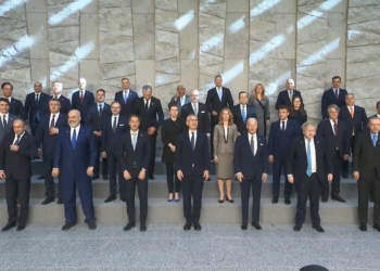 Erdoğan NATO aile fotoğrafı çekimine katıldı