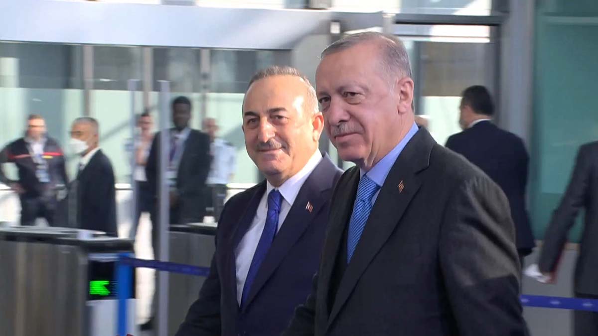 Erdoğan NATO karargahına geldi