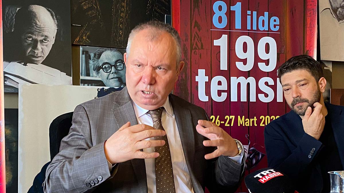 Devlet tiyatroları ile özel tiyatrolarda bir ilk