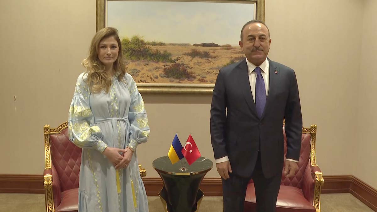 Çavuşoğlu Katar'da ikili görüşmeler gerçekleştirdi