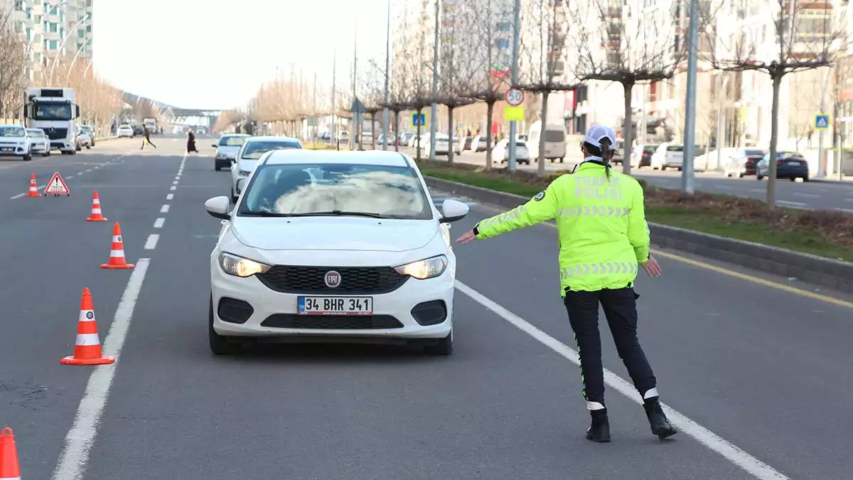 8 mart'a özel kadınlardan oluşan polis timi